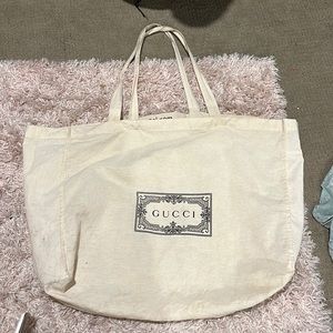 Nice and big cream Gucci tote bag